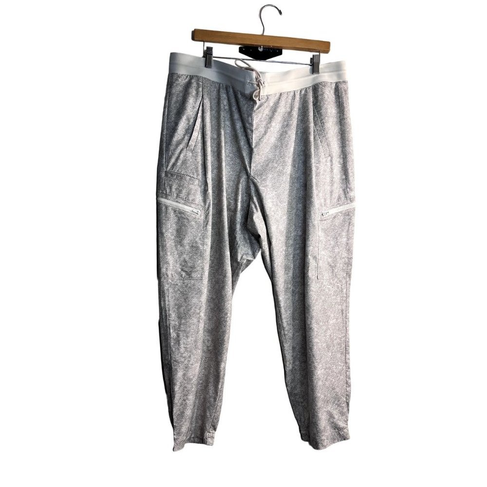 Womens plus size Athleta Venture Printed jogger Pant Size 20 - Picture 3 of 8